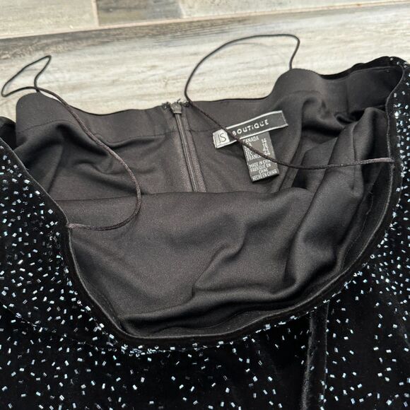 JS Boutique Black Velvet Maxi Dress Spaghetti Straps Beadwork Elegant Detail - Picture 7 of 7